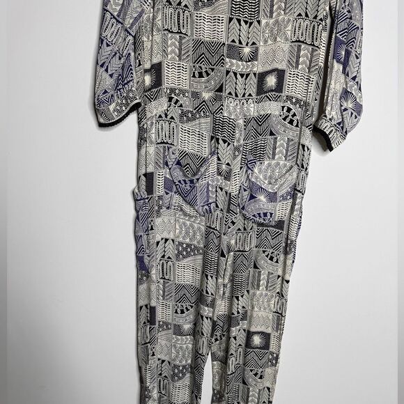 Kaitlyn Aztec Jumpsuit   - Picture 11 of 12